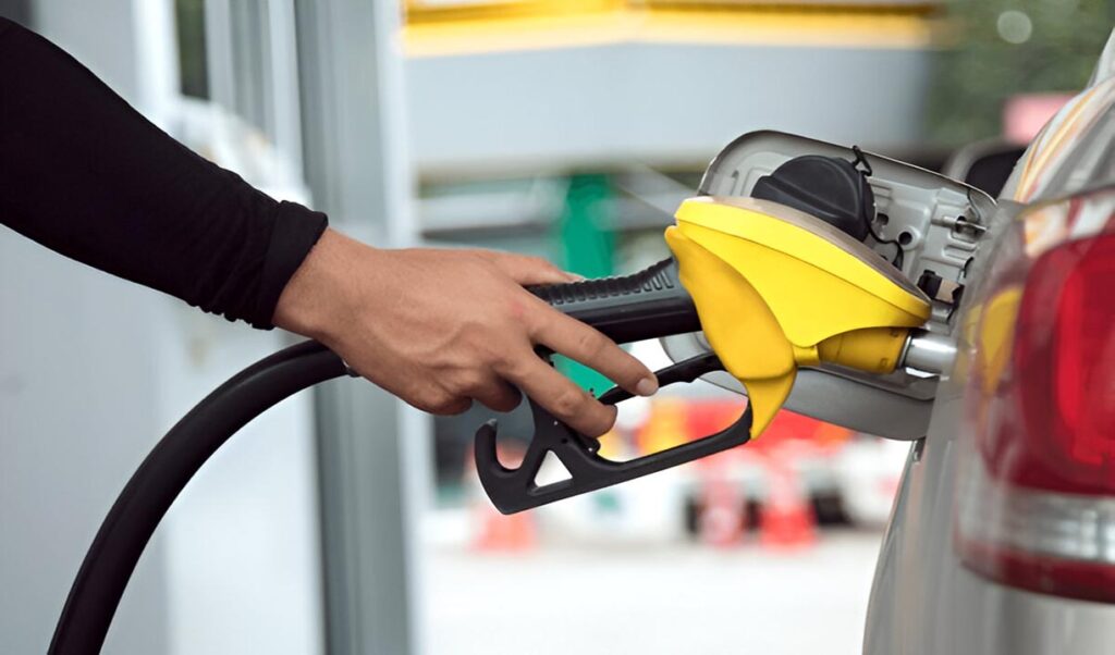 current petrol price in Pakistan